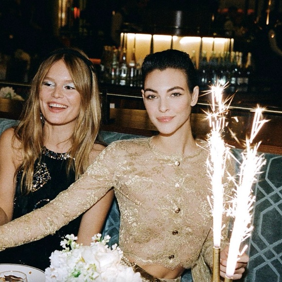 Chanel F/W 2020 Metiers D'Art Shimmery Gold Beige Lace Top Skirt 20A Suit - Picture 3 of 17